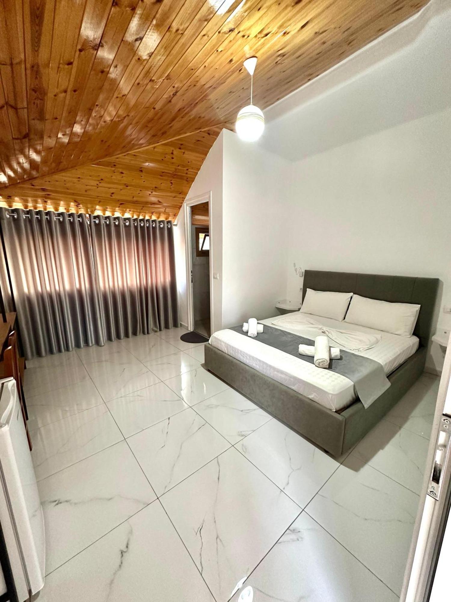 Evelina Ernild Rooms Saranda Extérieur photo